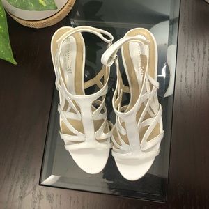 Size 8 Naturalizer Dayna Dress Sandals
